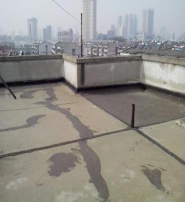 西乡塘漏水维修 楼顶漏水是什么原因，楼顶漏水维修方法是什么?